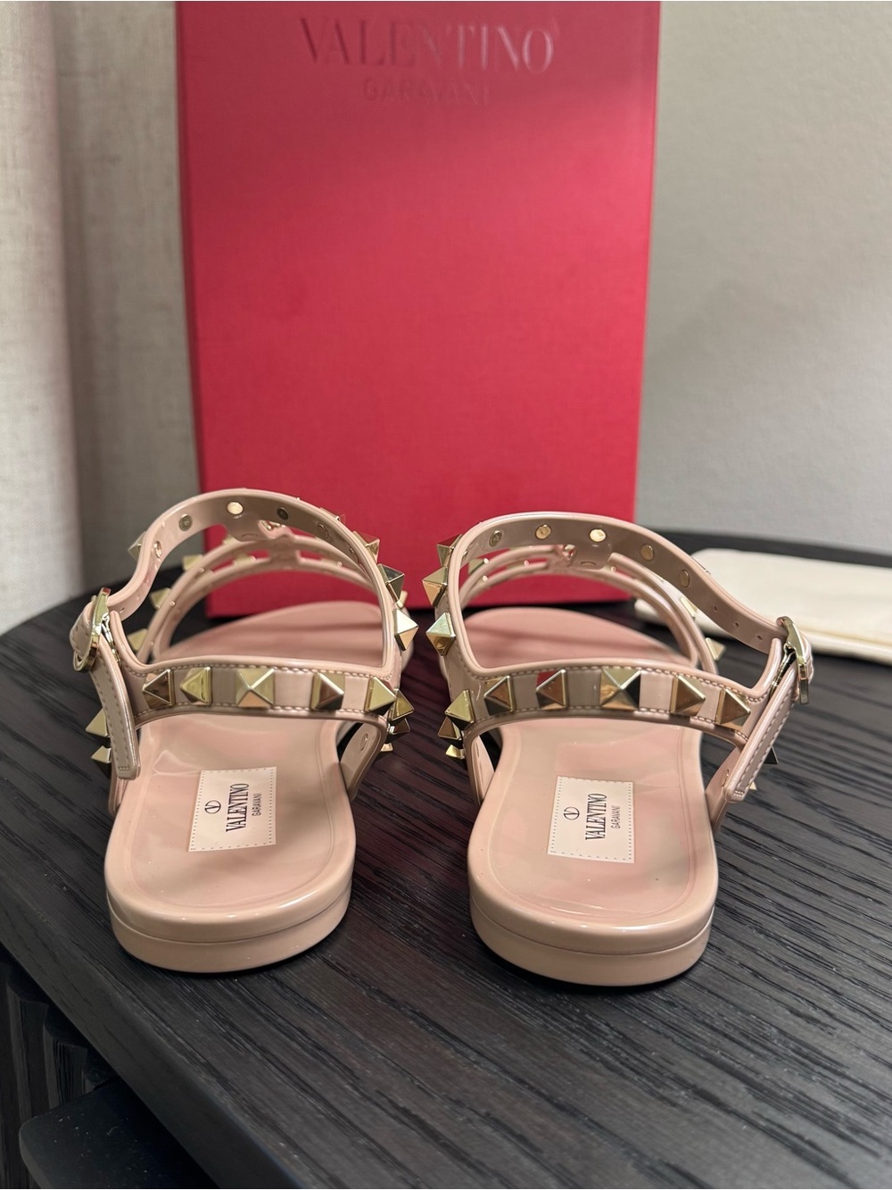 Valentino Garavani Rockstud Flat Rubber Jelly Sandals Nude 38 - Picture 6 of 8